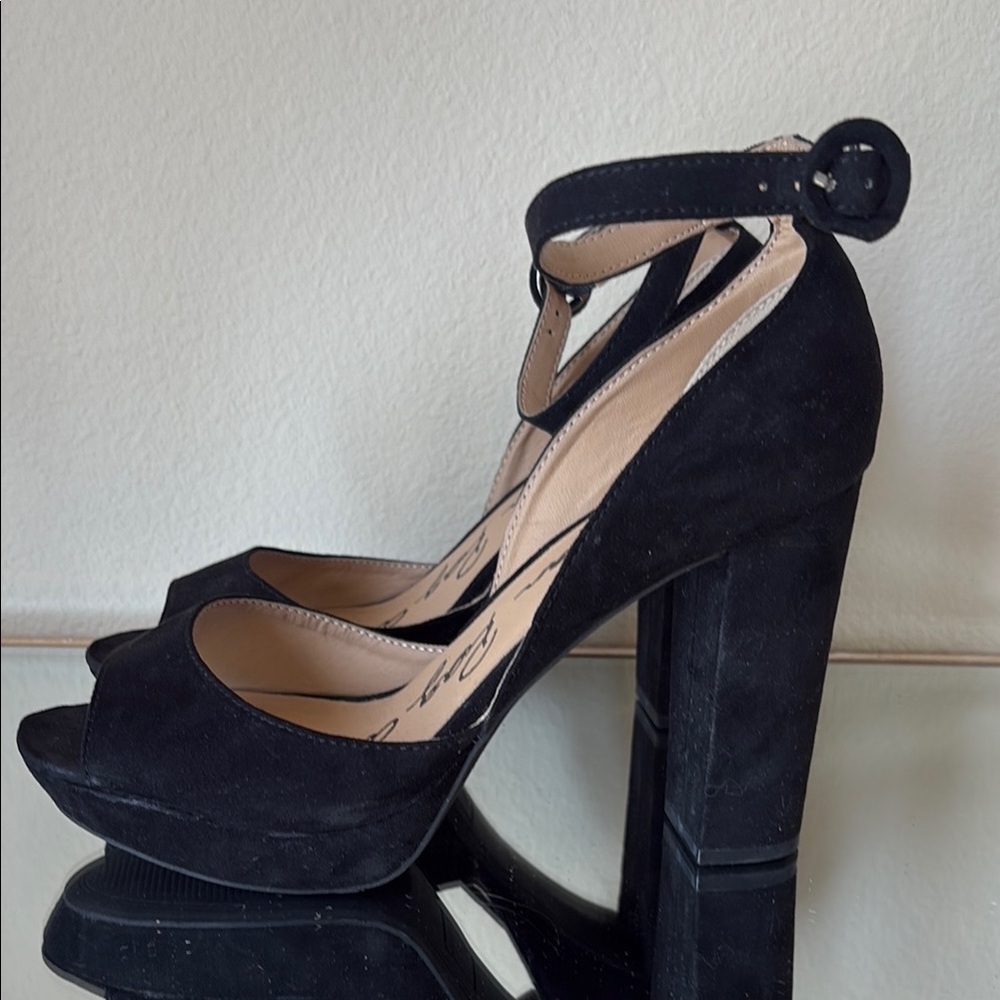 American Rag Elegant Black Suede Heels